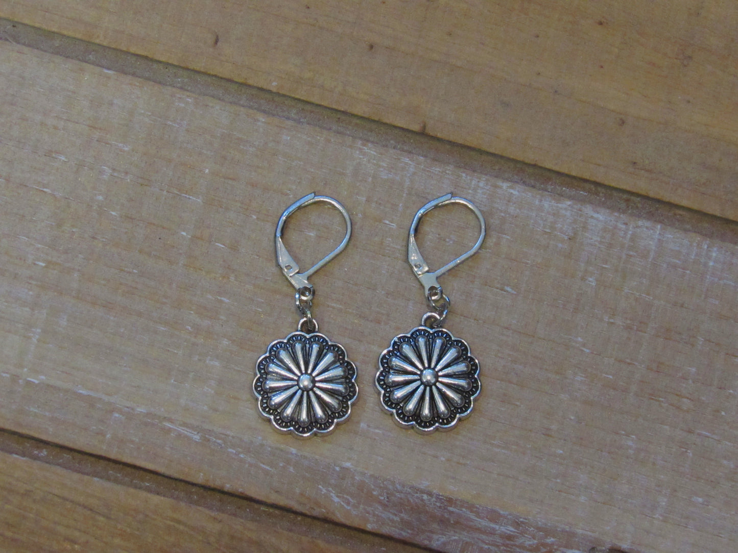Silver Daisy Earrings